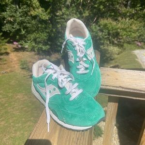 Saucony originals 6000 running shoe